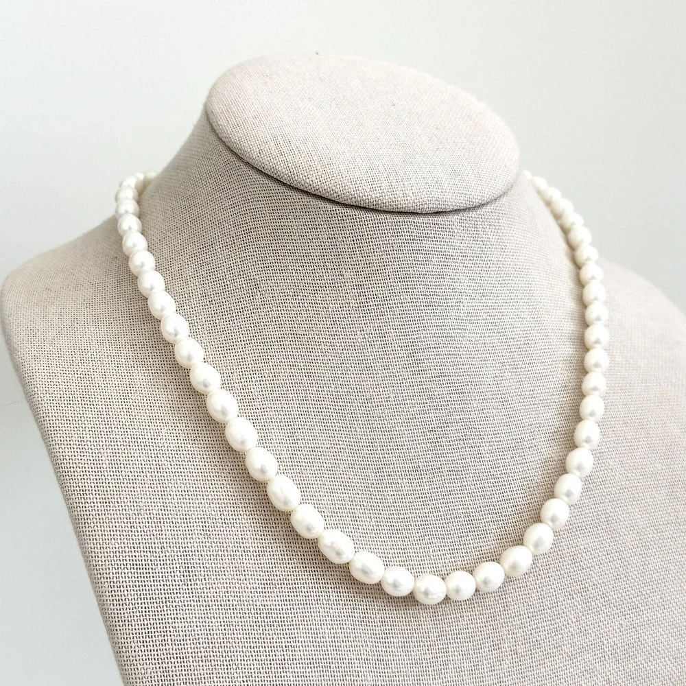 Vintage 925 Sterling Silver Genuine Freshwater Pearl Ladies Strand Necklace 18